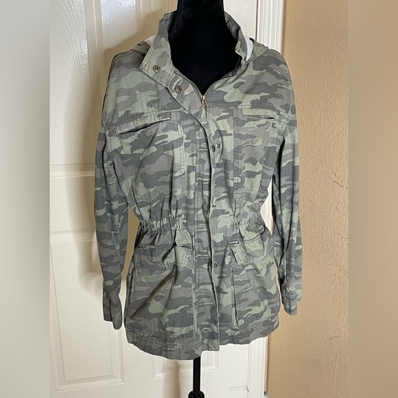 Universal Thread Jackets & Blazers - Universal Thread Womens XL Green Camo Camouflage Utility Field Jacket Coat‌‌‌‌‌